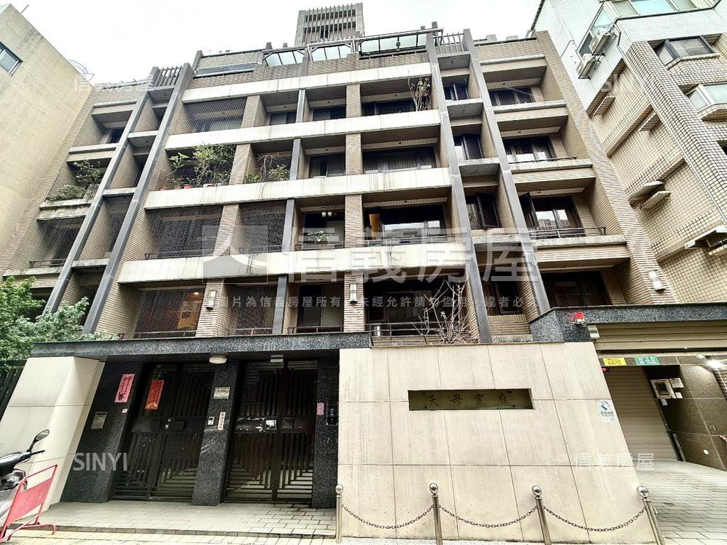 誠售榮華簡約３房＋車位房屋室內格局與周邊環境