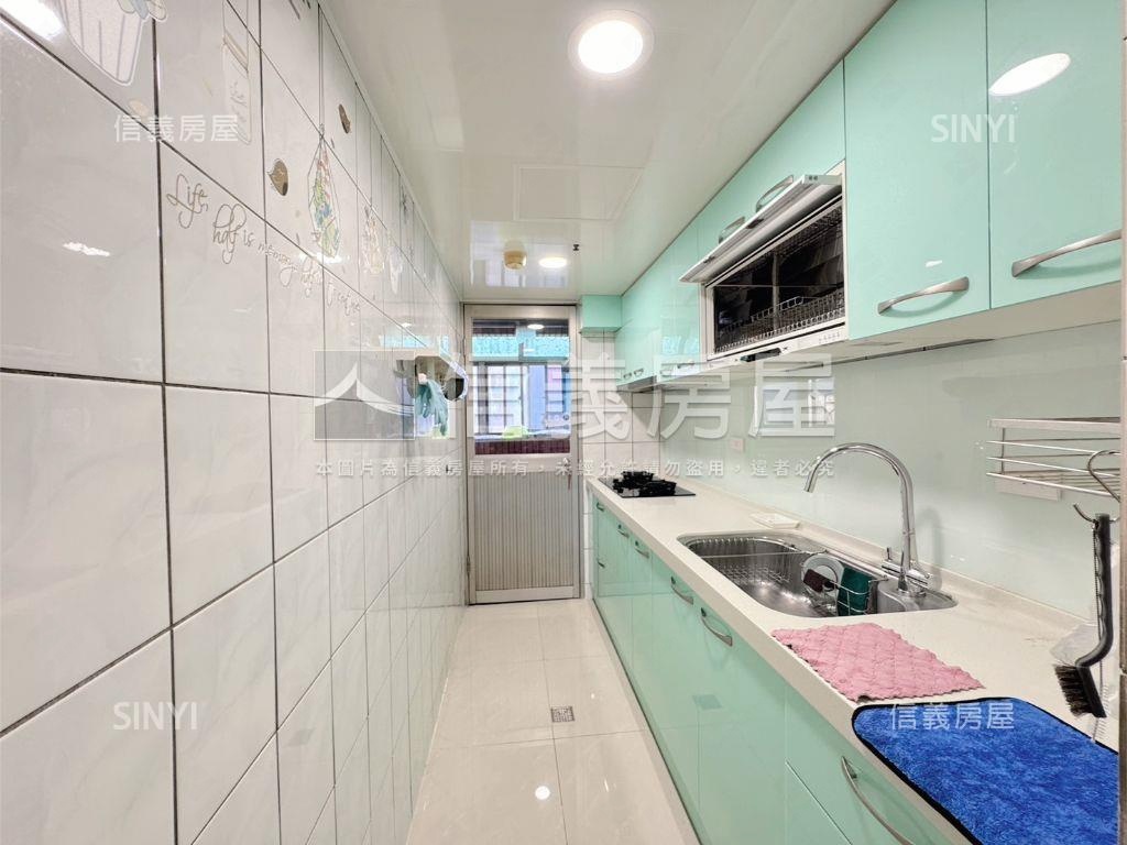 艾菲爾高樓明亮四房車位房屋室內格局與周邊環境