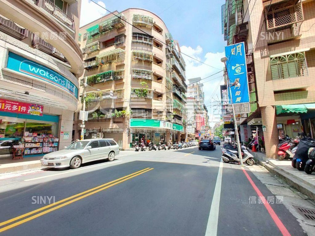 艾菲爾高樓明亮四房車位房屋室內格局與周邊環境