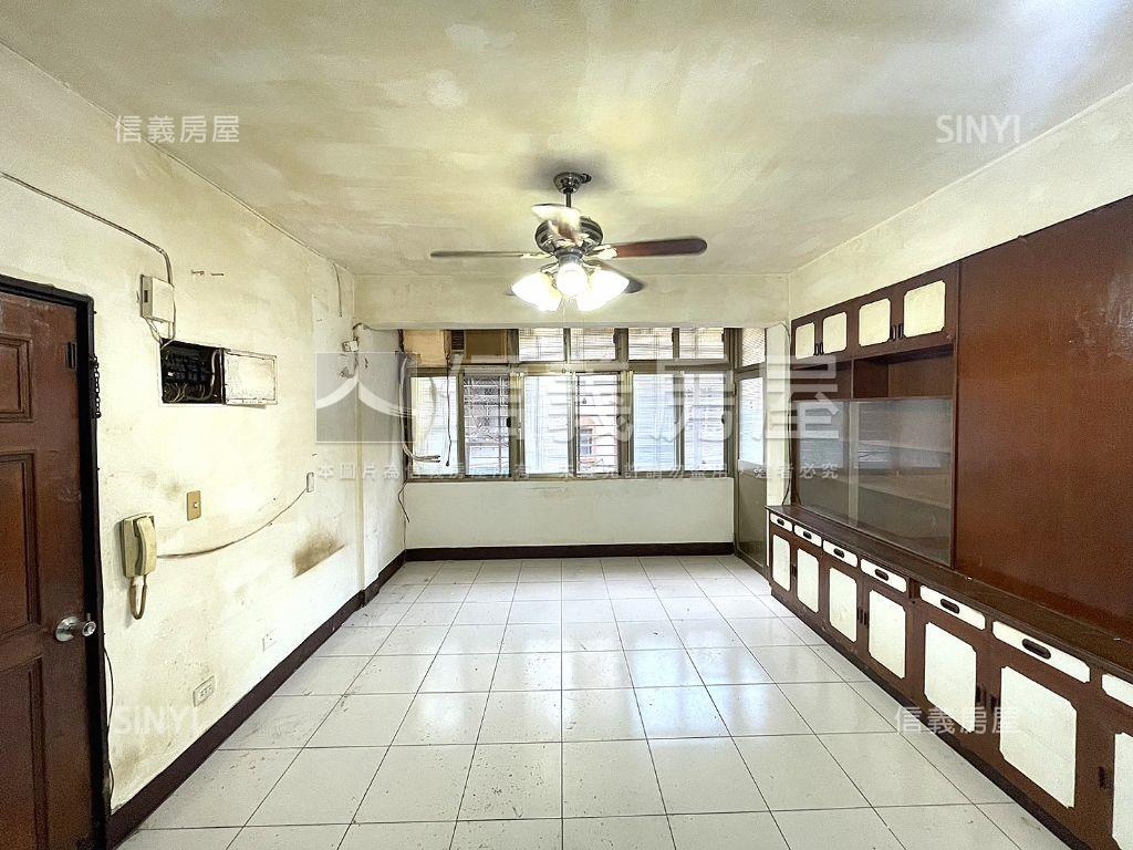 成功低總小資成家美屋房屋室內格局與周邊環境