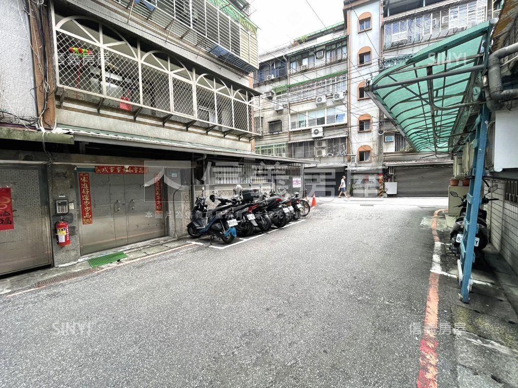 成功低總小資成家美屋房屋室內格局與周邊環境