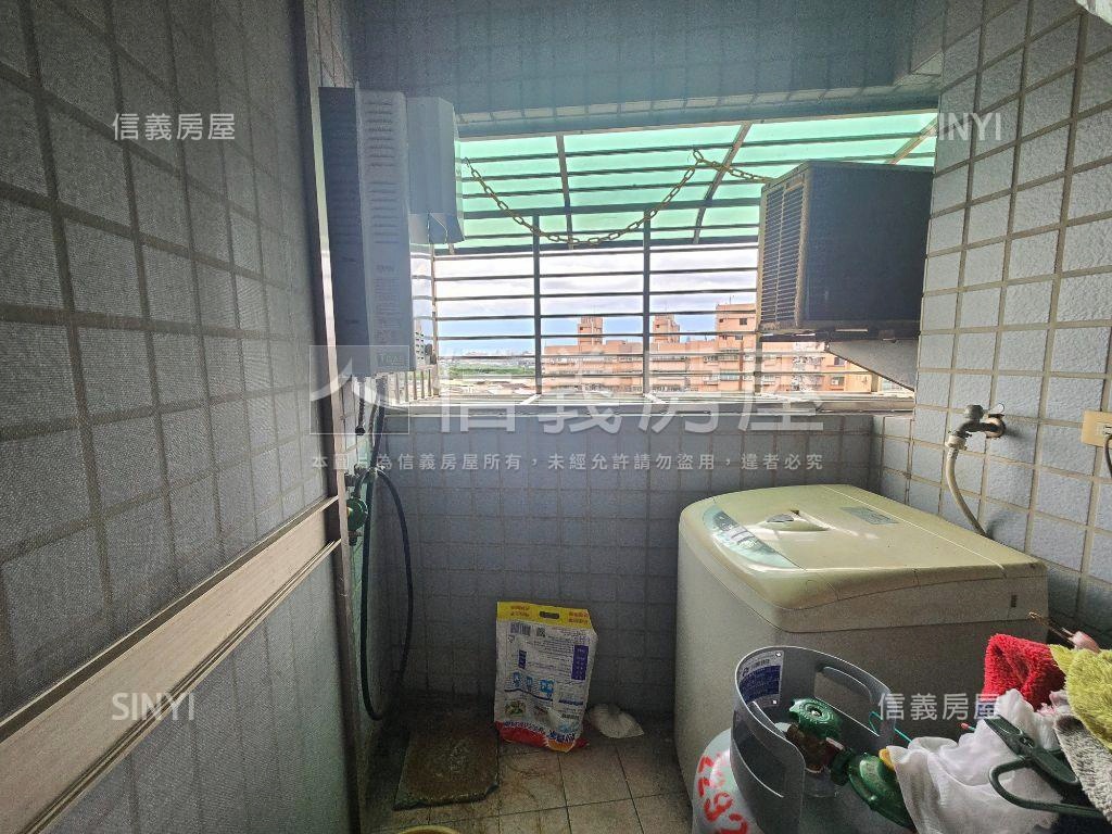 自強不息三房兩衛邊間房屋室內格局與周邊環境