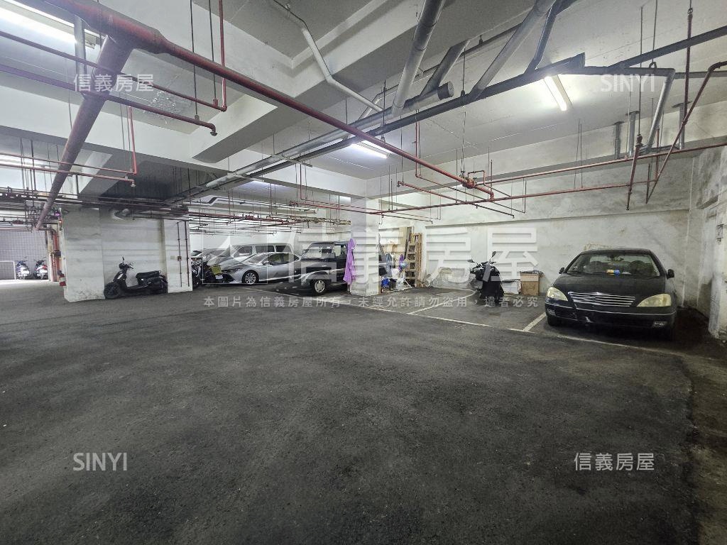 自強不息三房兩衛邊間房屋室內格局與周邊環境
