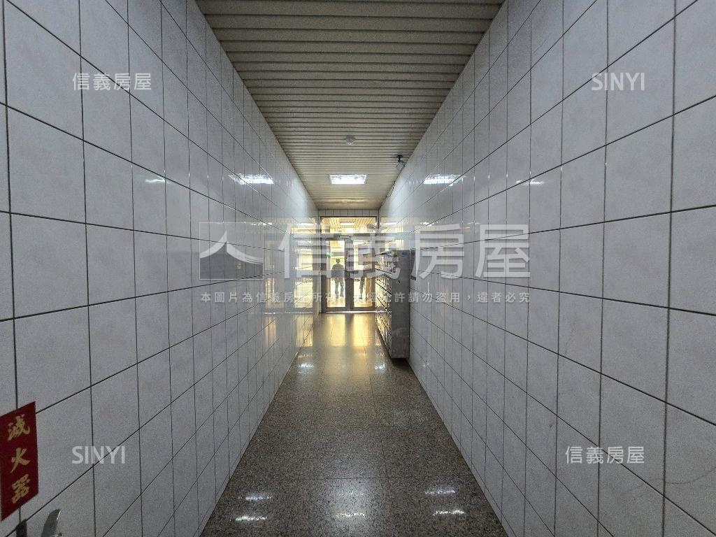 自強不息三房兩衛邊間房屋室內格局與周邊環境