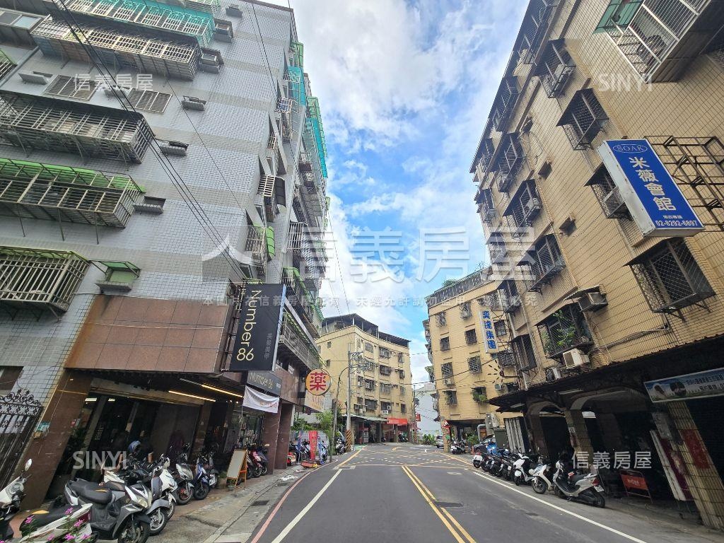 自強不息三房兩衛邊間房屋室內格局與周邊環境