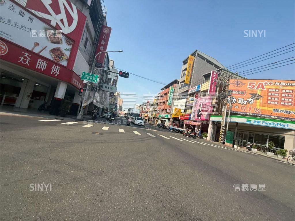 鳳山正路熱鬧透天店面房屋室內格局與周邊環境