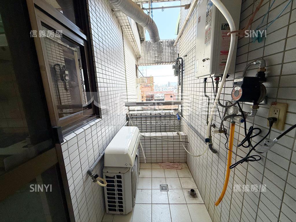 中和站童話高樓三房房屋室內格局與周邊環境