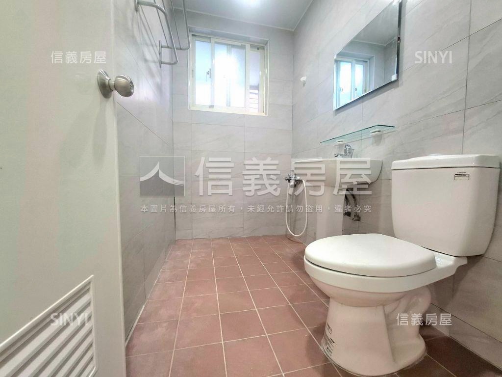 低總價美妝三樓房屋室內格局與周邊環境