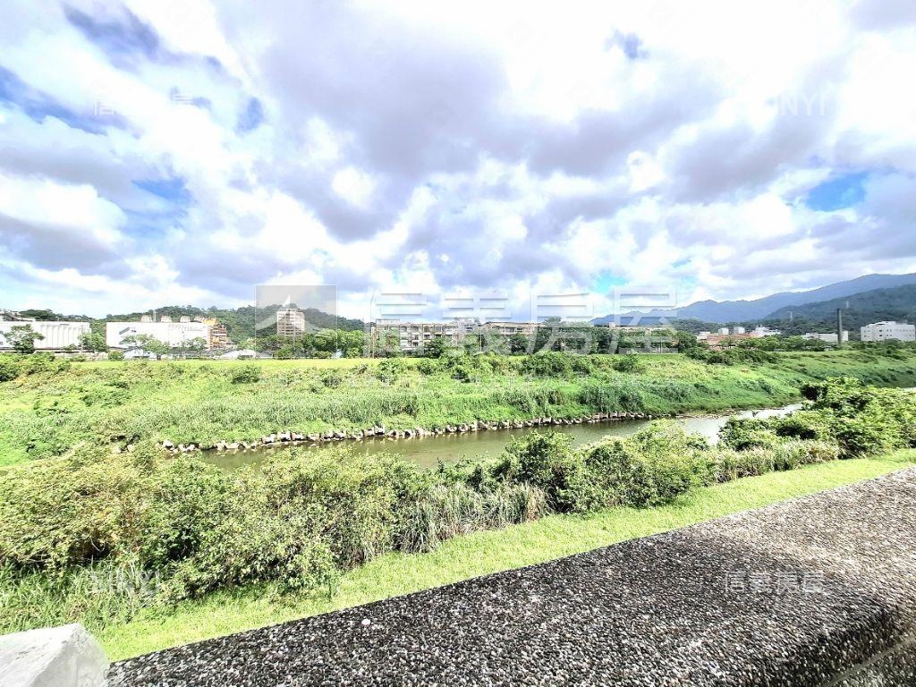 低總價美妝三樓房屋室內格局與周邊環境