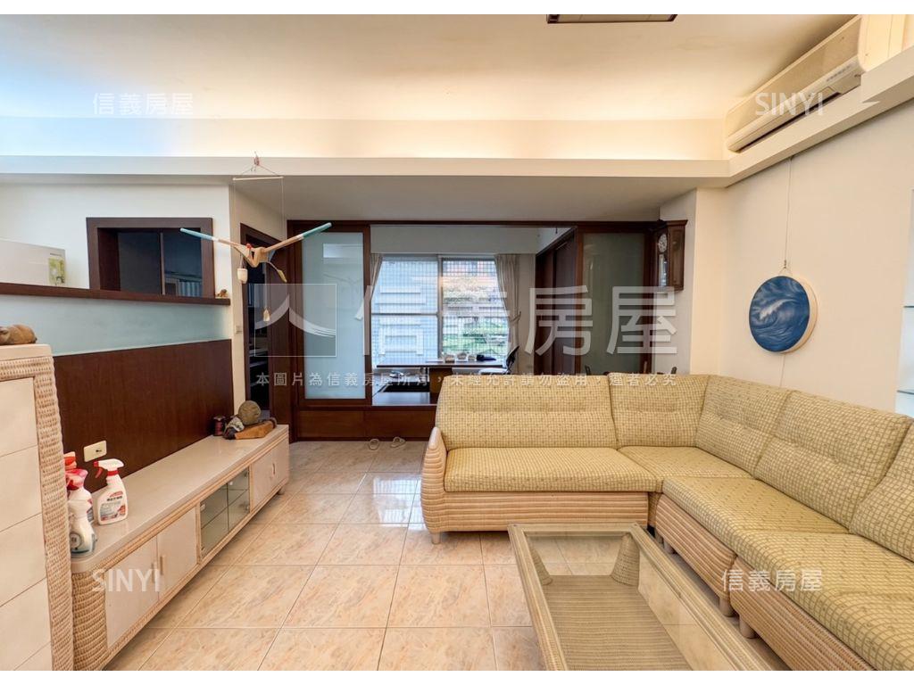 陽明山稀有庭院戶帶車位房屋室內格局與周邊環境