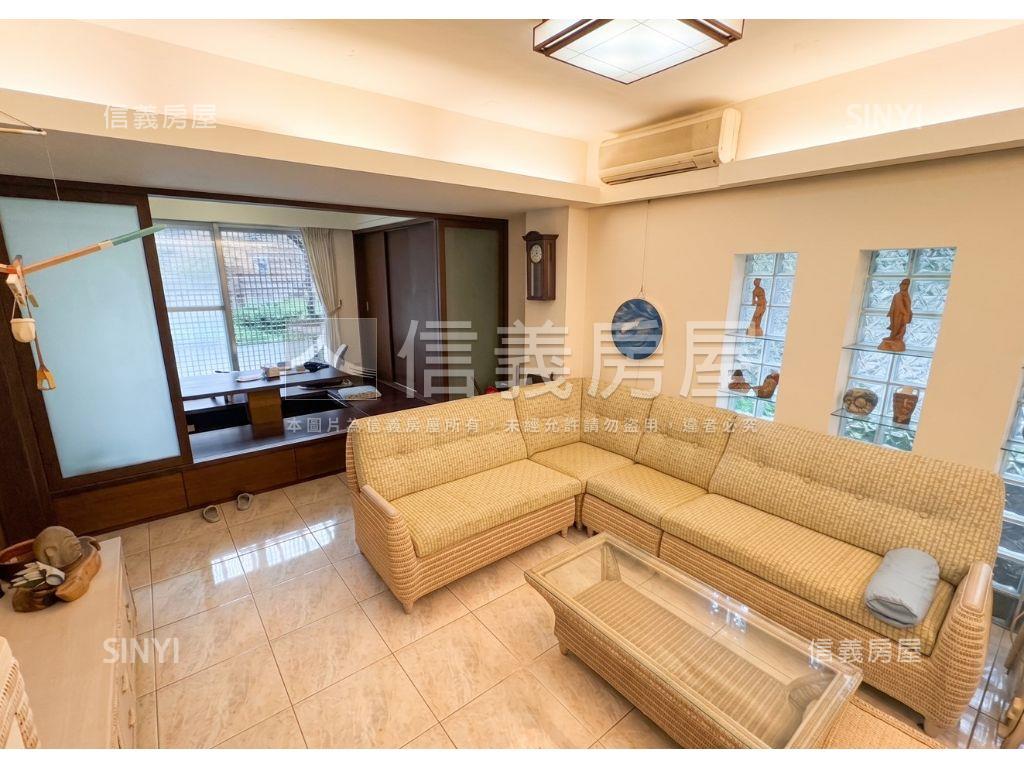 陽明山稀有庭院戶帶車位房屋室內格局與周邊環境