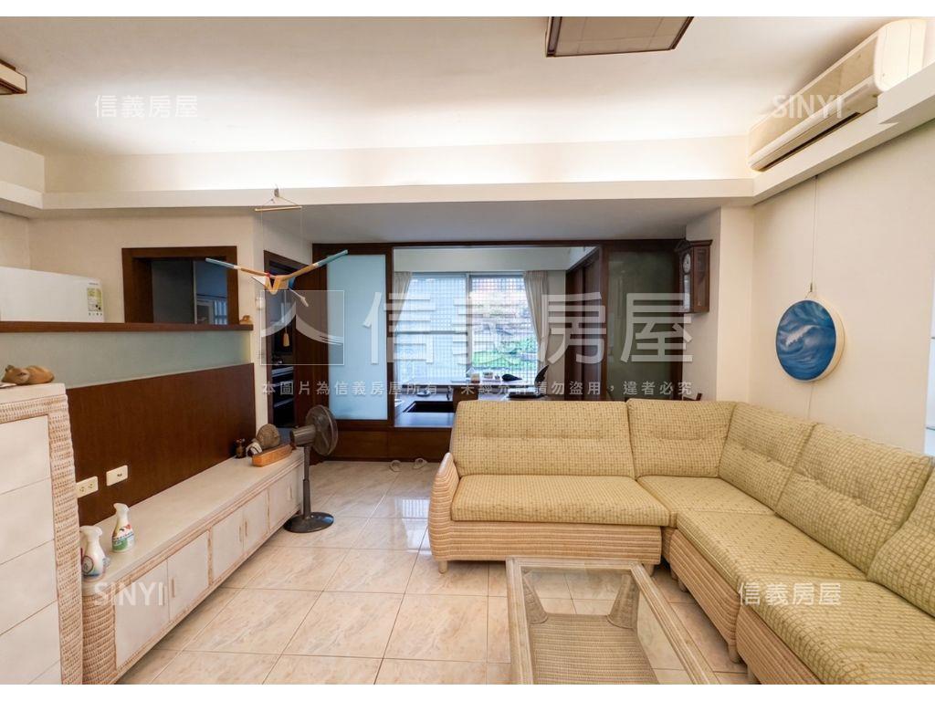 陽明山稀有庭院戶帶車位房屋室內格局與周邊環境