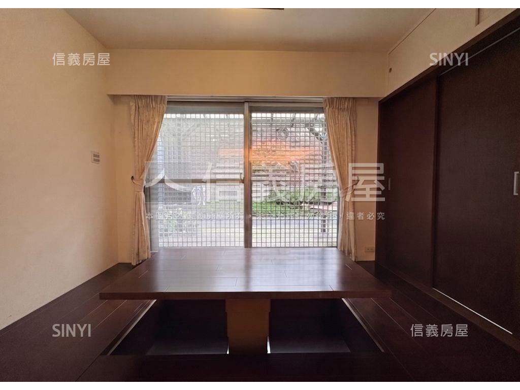 陽明山稀有庭院戶帶車位房屋室內格局與周邊環境