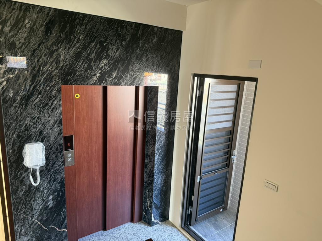 蓮潭全新電梯店透房屋室內格局與周邊環境