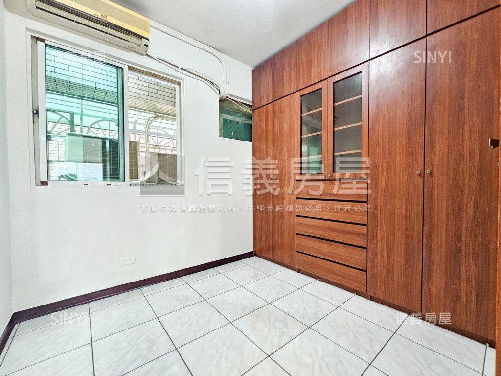 近交流道高樓採光三房車位房屋室內格局與周邊環境