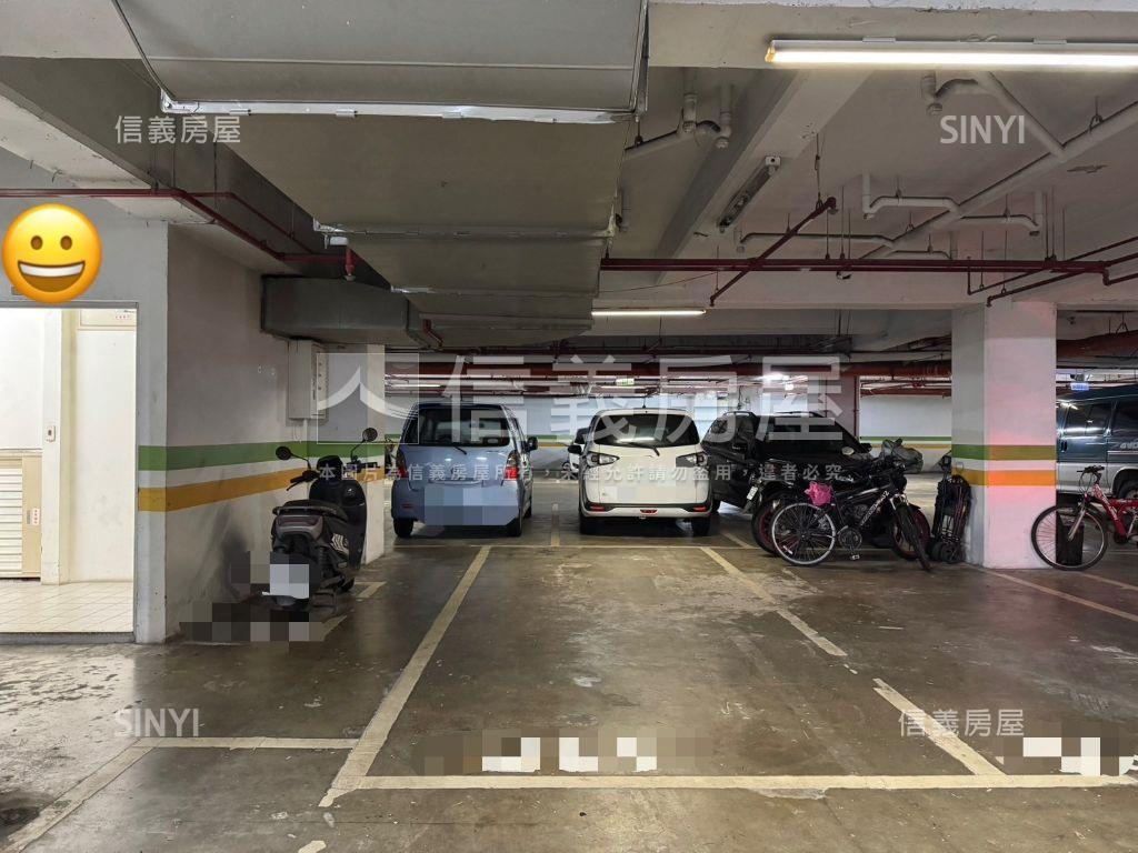 歐洲之旅三房車位房屋室內格局與周邊環境