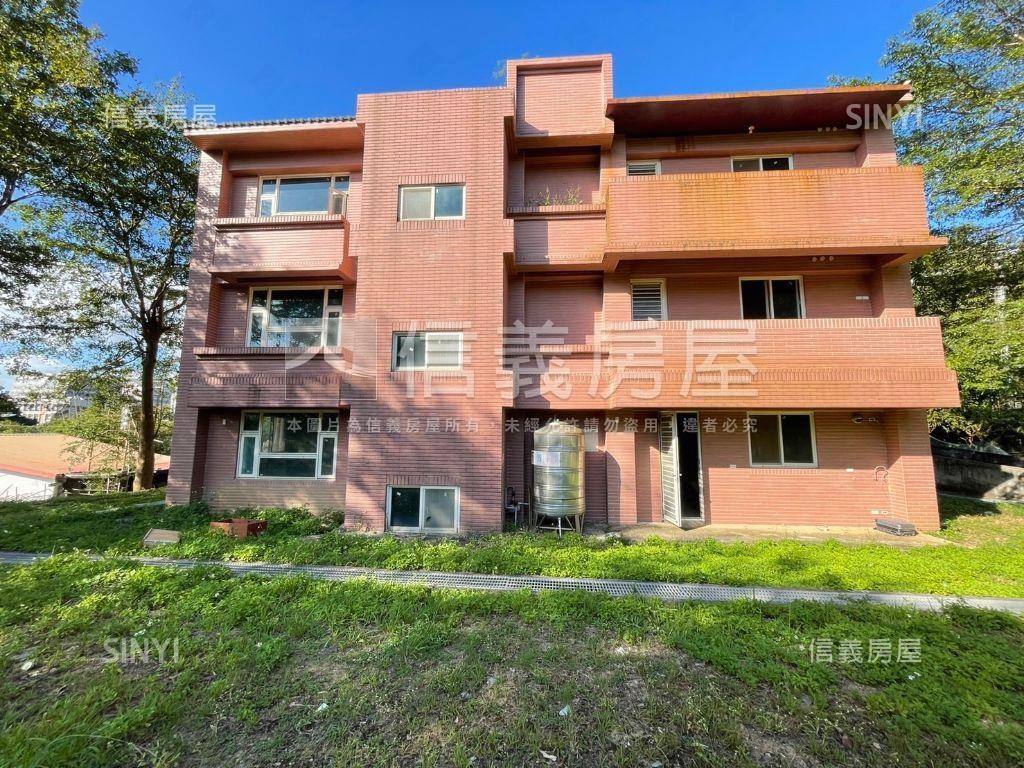 平地少有庭院毛胚別墅房屋室內格局與周邊環境