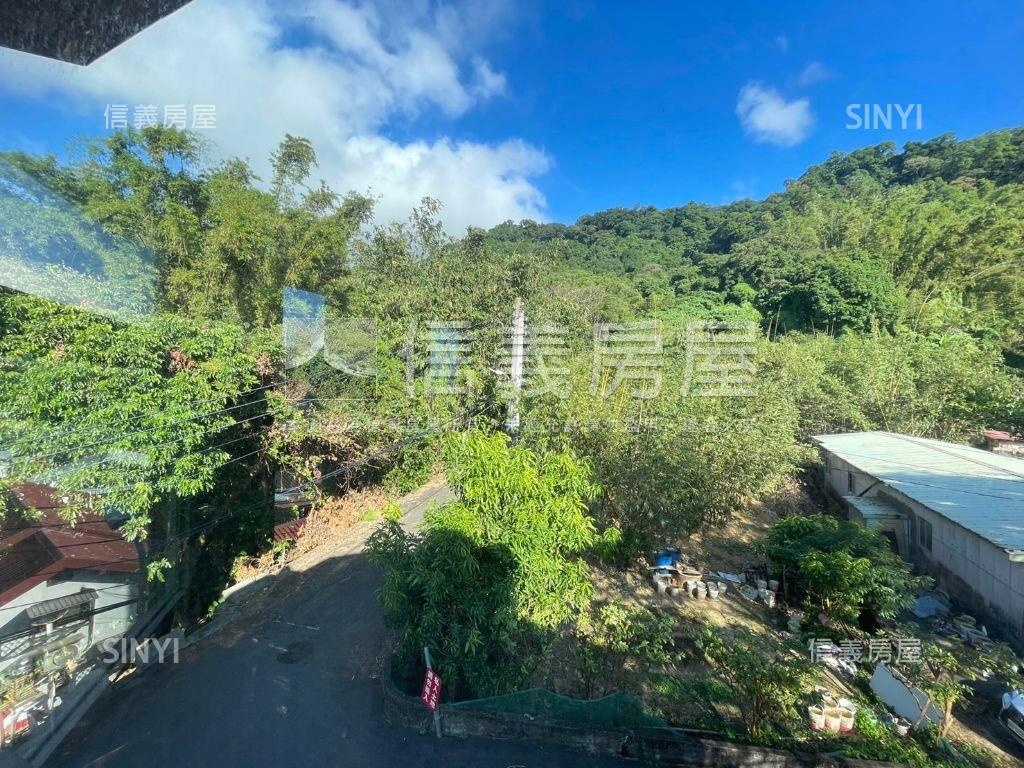 平地少有庭院毛胚別墅房屋室內格局與周邊環境