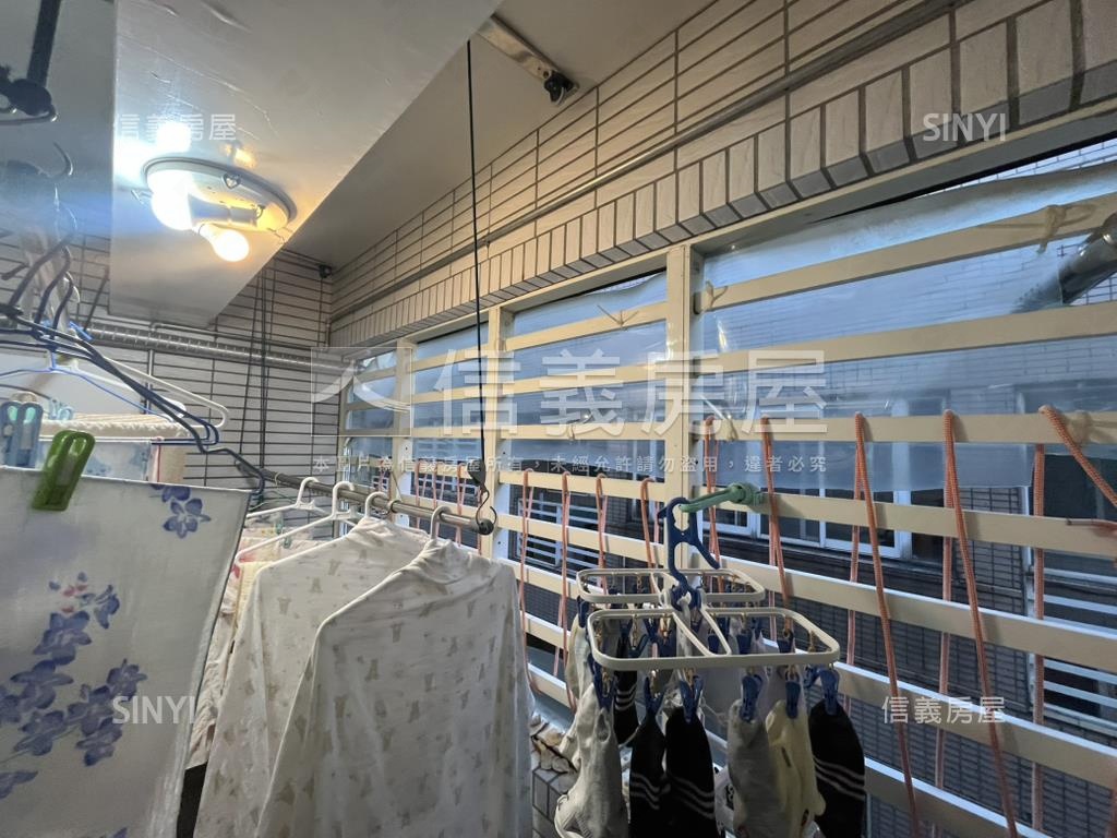 新光別墅村５．５公尺面寬房屋室內格局與周邊環境