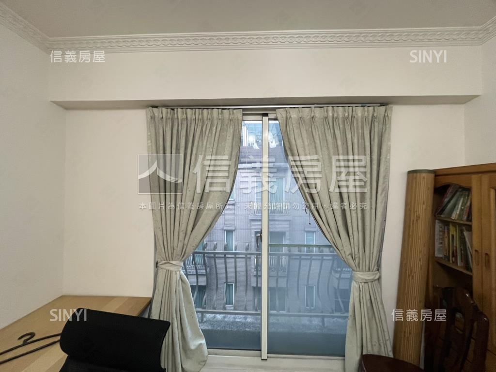 新光別墅村５．５公尺面寬房屋室內格局與周邊環境