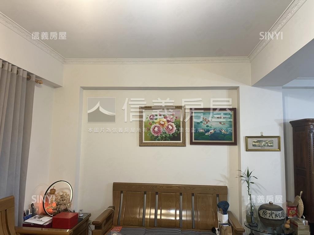 新光別墅村５．５公尺面寬房屋室內格局與周邊環境