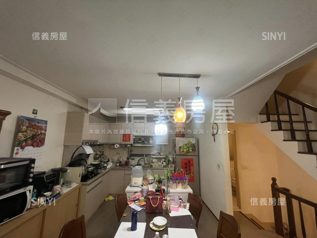 新光別墅村５．５公尺面寬房屋室內格局與周邊環境