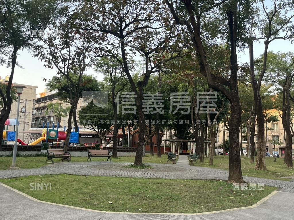 新光別墅村５．５公尺面寬房屋室內格局與周邊環境