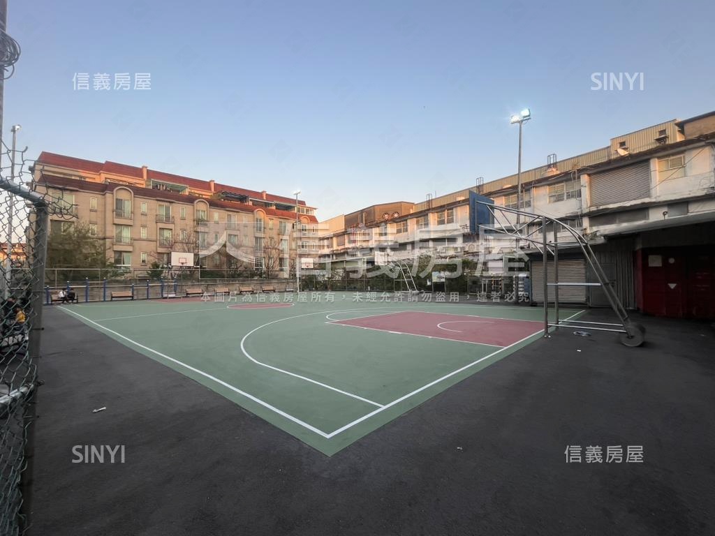 新光別墅村５．５公尺面寬房屋室內格局與周邊環境