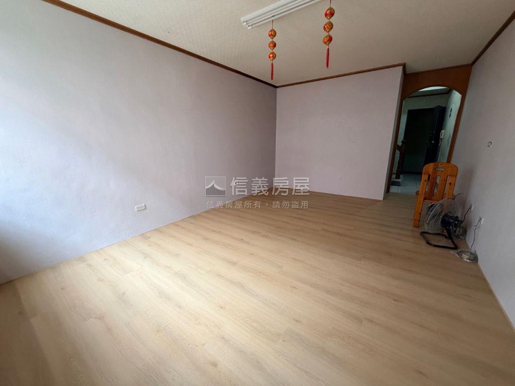 巨蛋明誠正路三角窗旁金透房屋室內格局與周邊環境