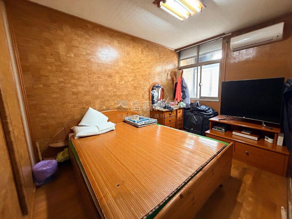 巨蛋明誠正路三角窗旁金透房屋室內格局與周邊環境