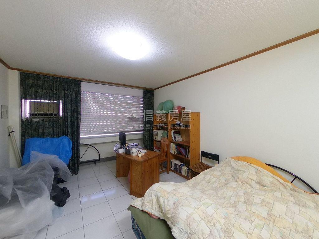 巨蛋明誠正路三角窗旁金透房屋室內格局與周邊環境