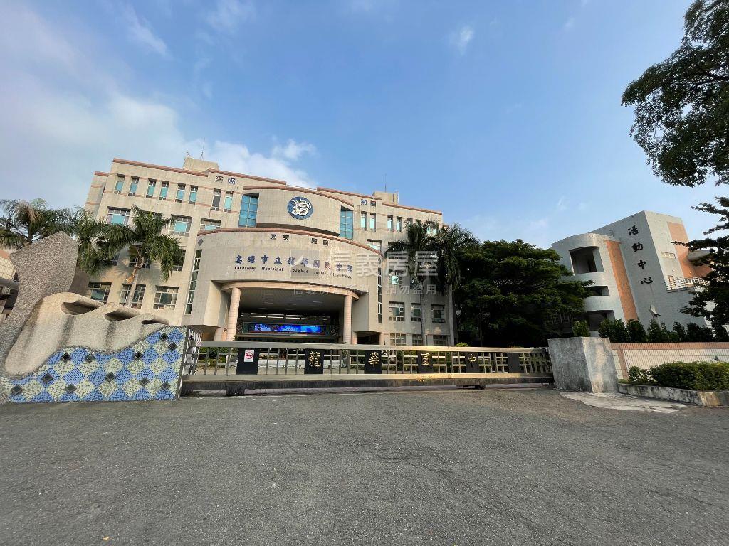 巨蛋明誠正路三角窗旁金透房屋室內格局與周邊環境