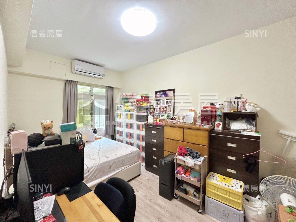 中正伯爵立即入住四房車位房屋室內格局與周邊環境