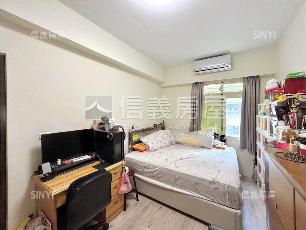 中正伯爵立即入住四房車位房屋室內格局與周邊環境
