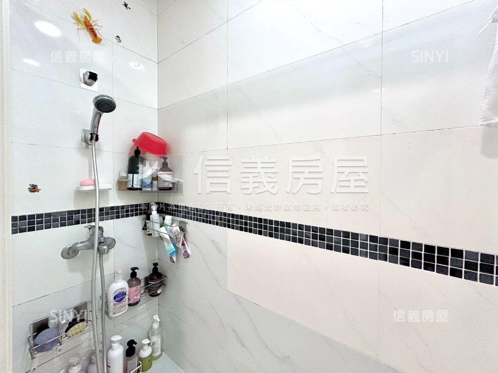 中正伯爵立即入住四房車位房屋室內格局與周邊環境