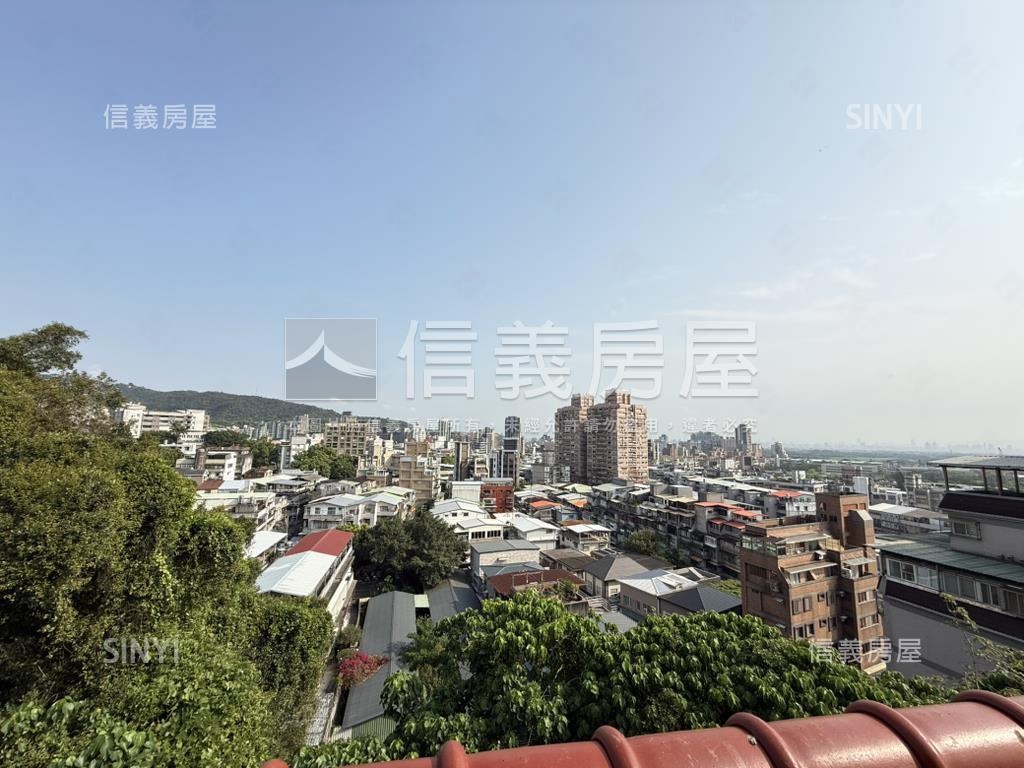 名峰山莊有車庫庭院房屋室內格局與周邊環境