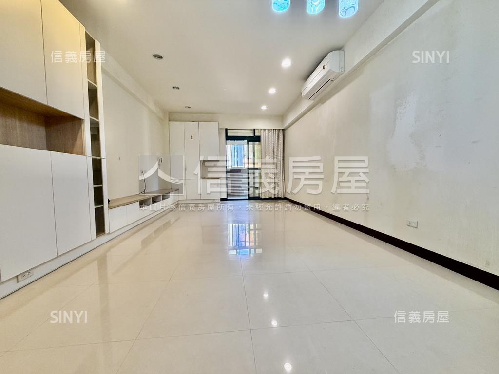 南港子重劃區電梯三房房屋室內格局與周邊環境