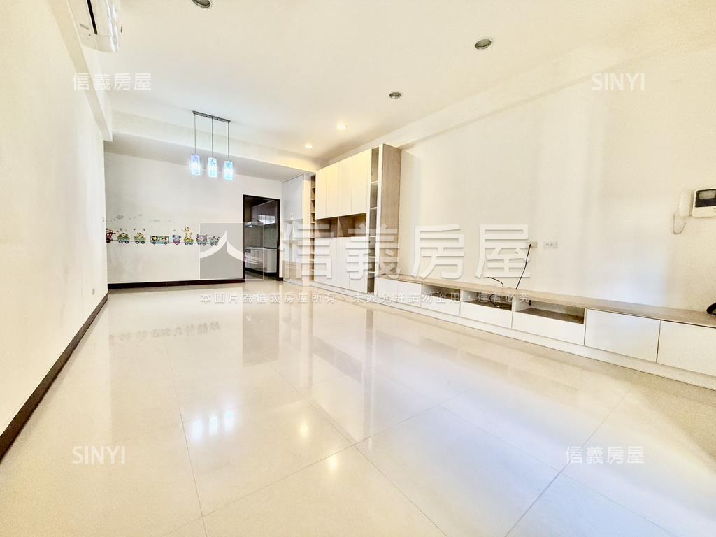 南港子重劃區電梯三房房屋室內格局與周邊環境