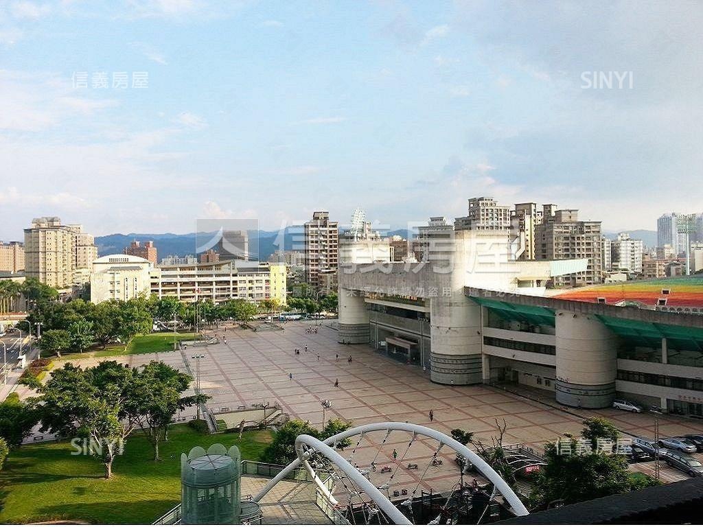 新板特區旁方正２樓房屋室內格局與周邊環境