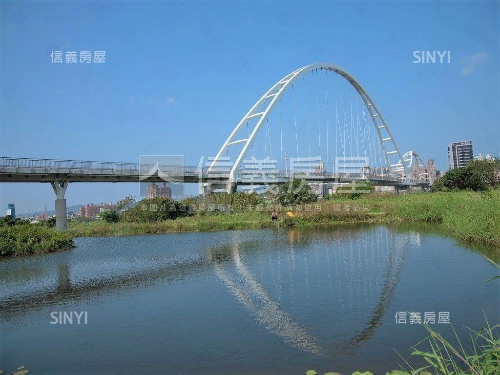 新板特區旁方正２樓房屋室內格局與周邊環境