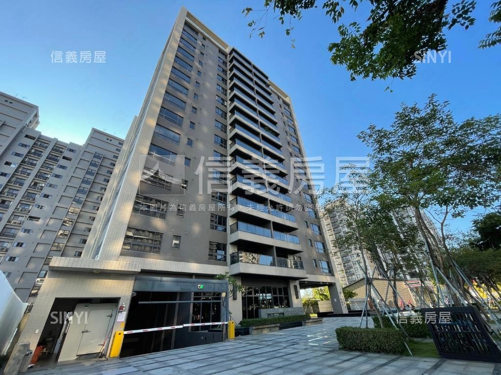 青埔ＭＲＴ景觀四房三車位房屋室內格局與周邊環境