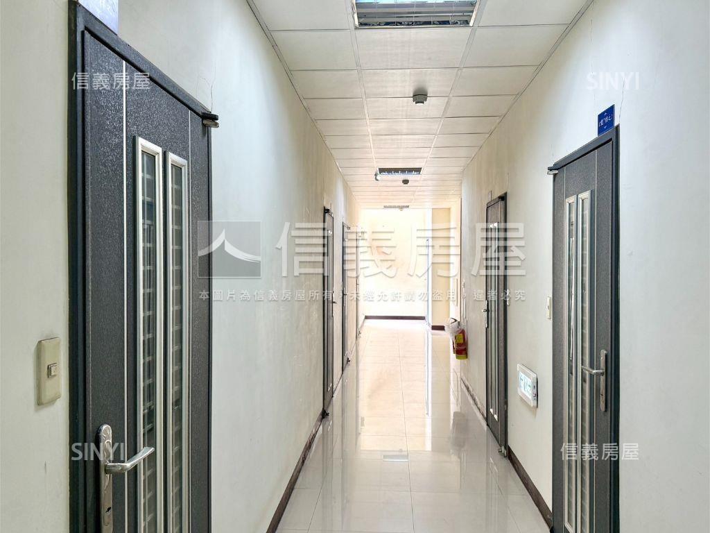 曼哈頓｜家樂福生活圈房屋室內格局與周邊環境