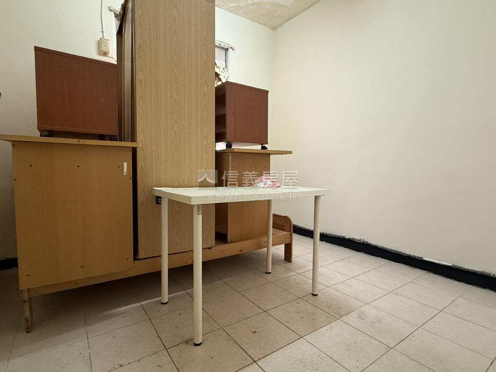東區｜裕豐街鬧中取靜美寓房屋室內格局與周邊環境