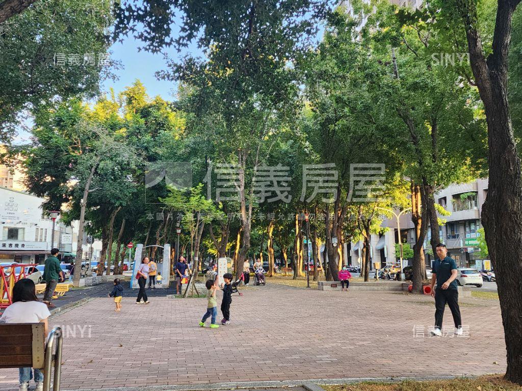 時光織錦高樓三房附車位房屋室內格局與周邊環境