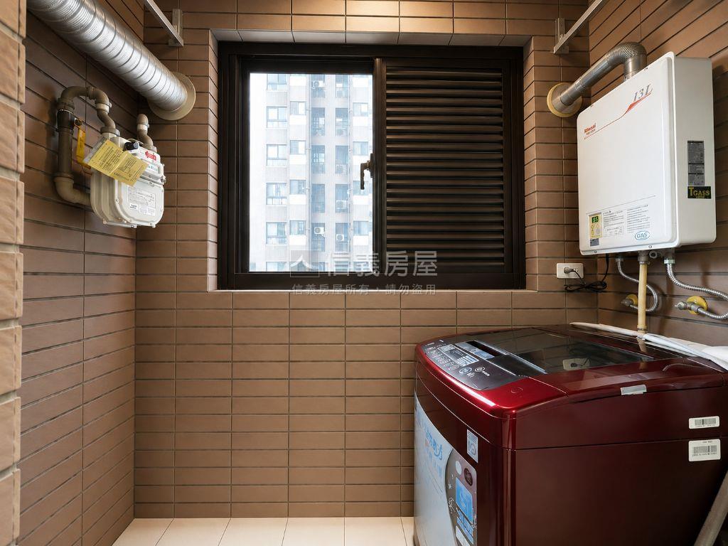 中國醫溫馨裝潢二房平車房屋室內格局與周邊環境