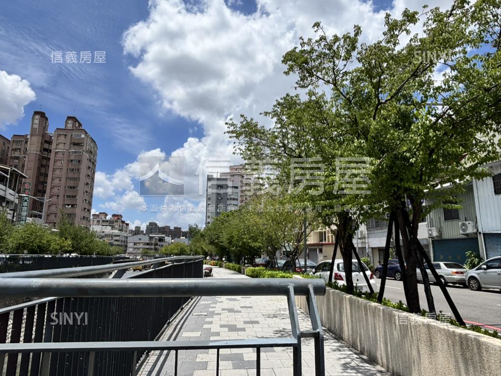 專任捷運北平商圈三房車位房屋室內格局與周邊環境