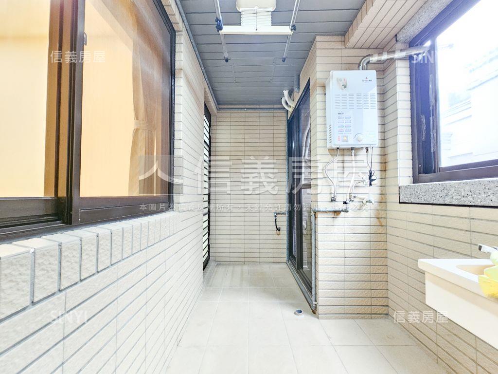 眺望宜誠耀●３房車位宅房屋室內格局與周邊環境