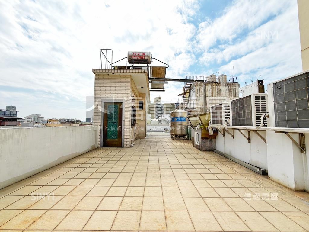 鹽埕埔捷運站旁．透天店住房屋室內格局與周邊環境