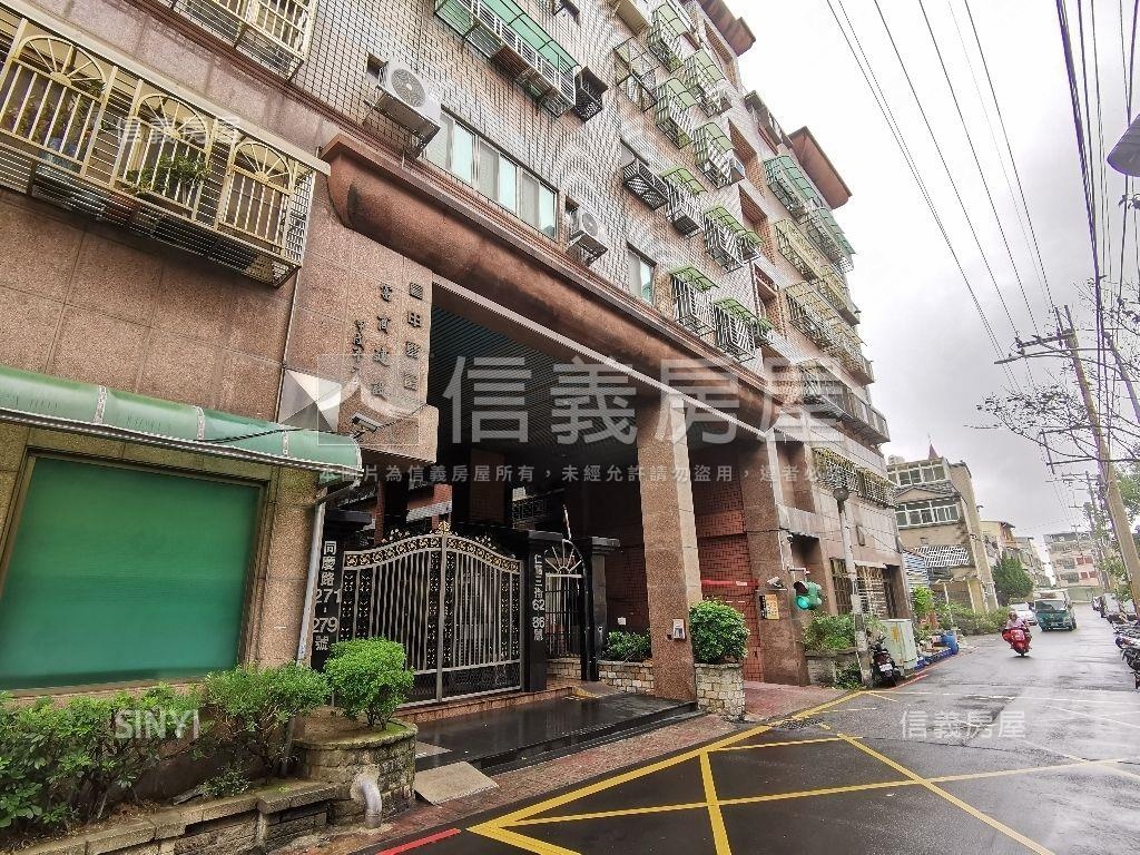 尊爵電梯大空間附車位房屋室內格局與周邊環境