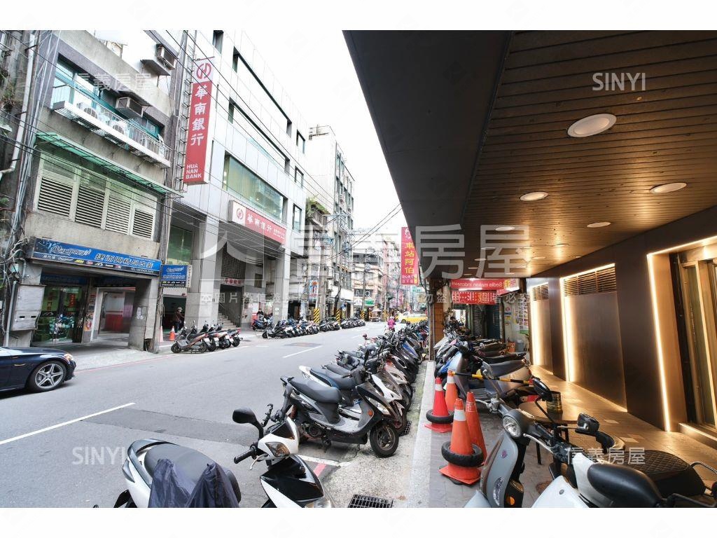 火車南站旁單層單戶商辦房屋室內格局與周邊環境